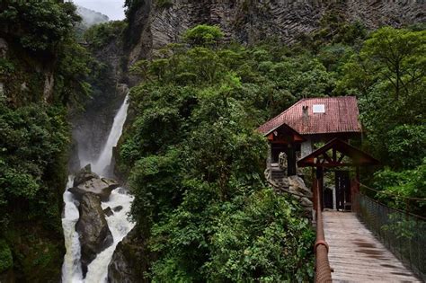 Baños de agua santa is home to pailon del diablo waterfall. Pailón del Diablo en Baños de Agua Santa | Hostal Santa ...