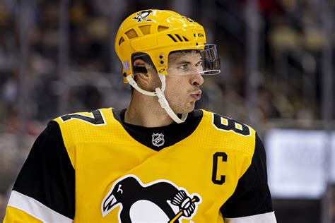 Sidney Crosby Leaves Penguins Game With Lower Body Injury Seen Leaving