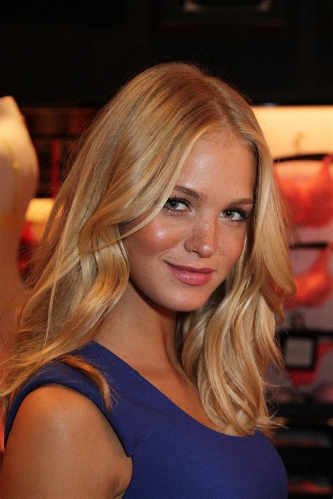 1920x1200 Erin Heatherton Model Blonde Face Freckles Wallpaper