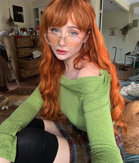 Petite Redheads With Glasses Anyone R Sfwredheads