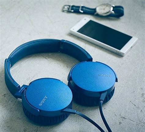 After testing both the headphones, you'll come up with that 550ap has better bass, but in actual, they both have same bass. Sony MDR-XB550AP EXTRA BASS Headphones Review - Nerd Techy