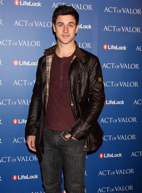David Henrie Age Height Wife Net Worth Girlfriend Brother