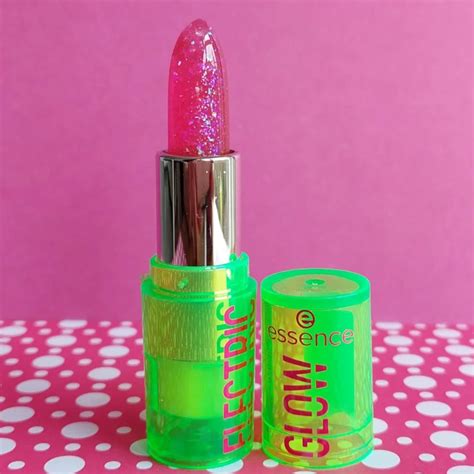 Essence Electric Glow Lipstick Opinione