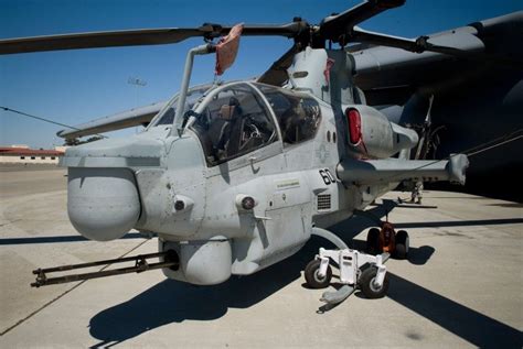 Bell Helicopter Delivers 100th H 1 Helicopter To The Us Marine Corps