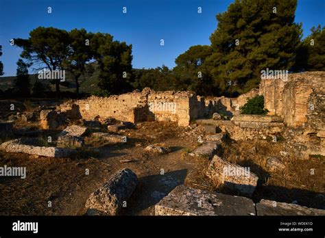 Heiligtum Des Asklepios In Epidauros In Der Peloponnes In Griechenland