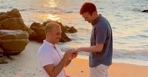 Heartwarming Moment A Couple Accidentally Propose To Each Other At The Same Time Hull Live