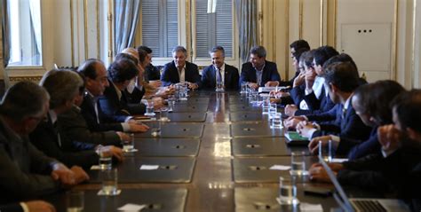 Servicios de telefonía celular y satelital. La cerveza tampoco sufrirá la suba de impuestos - Mendoza Post