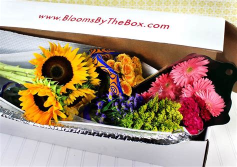 Wholesale flowers and supplies ships all flowers via fedex next day delivery. Concerns Ordering Wholesale Flowers Online - Blooms By The Box