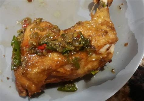 Resep resep ayam goreng jakarta | oleh kueresep.com | craftlog. Resep Ayam goreng sambal ijo oleh Uzu Muttchan - Cookpad
