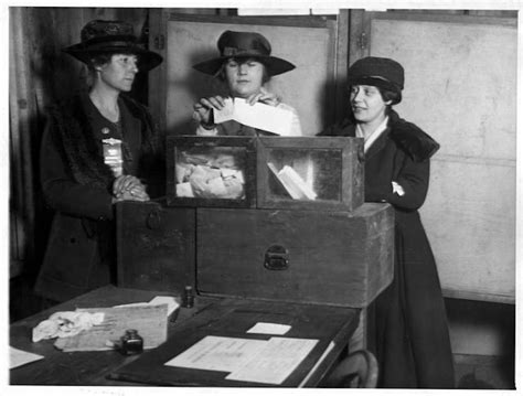 10 Photos Of Women Voting In The 1920s In Honor Of Womens Equality Day