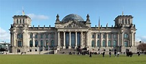 AD Classics: New German Parliament, Reichstag / Foster + Partners ...