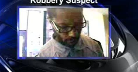 Police Looking For Atm Robber Targeting Women Cbs New York