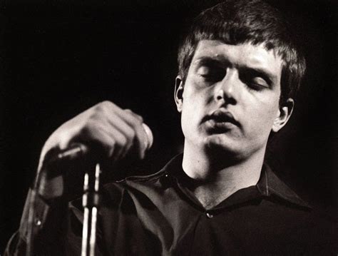See individual store hours here; Ian Curtis, suicidé il y a quarante ans : un mythe ...