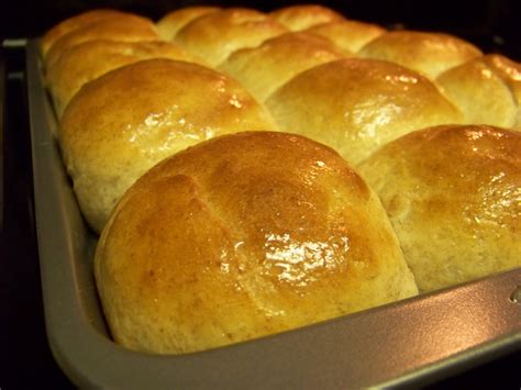 Perfectly Easy Dinner Rolls Bigoven