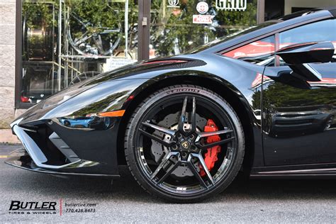 Lamborghini Huracan With 21in Savini Sv F3 Wheels Exclusively From