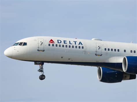 Delta Air Lines Pilot Is Asking Passengers To Complain After Their
