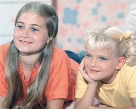 The Brady Bunch Cute Maureen Mccormick And Susan Oleson Smiling 8x10 Inch Photo £934 Picclick Uk