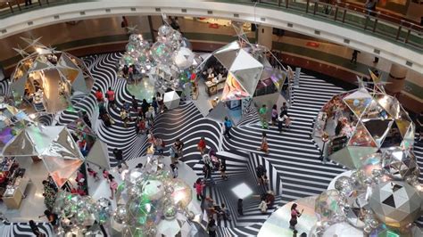 As one of the biggest shopping mall in malaysia, 1 utama has something for everyone. Christmas Decorations at One Utama - Visit Malaysia