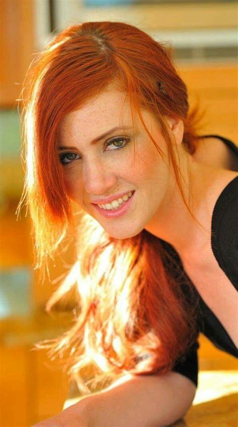 Pin By Drew Gaines On Dreams Are Made Of Redead Smiles Stunning Redhead Redhead Redheads