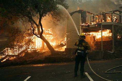 3 Killed In Fresh Wildfires In Northern California The New York Times