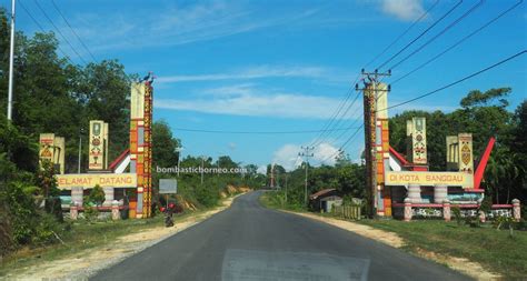 Kota Sanggau West Kalimantan Barat 上侯印尼西加里曼丹 Bombastic Borneo