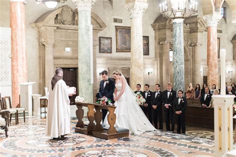 Bride And Groom At Catholic Ceremony Photography Lucas Rossi Photography