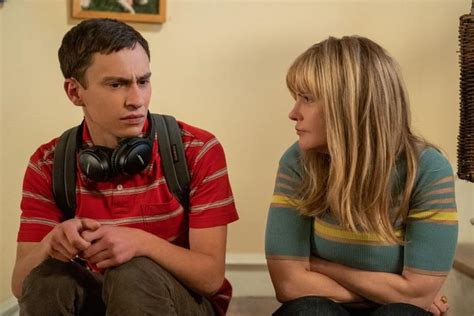 ‘atypical Renewed For Fourth And Final Season On Netflix Decider