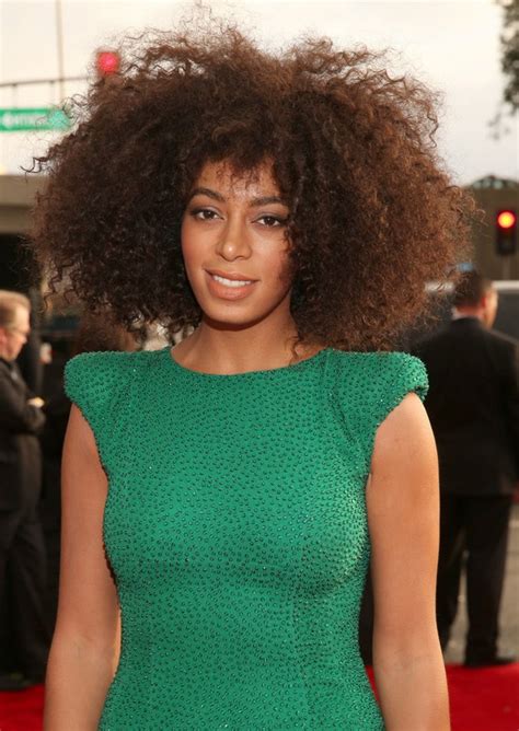 Solange Knowles Afro American Curly Hairstyle For Long Hair Styles Weekly