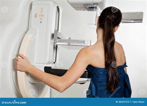 Woman Taking A Mammogram X Ray Test Stock Image Image Of Cancer
