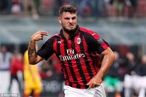 Патрик кутроне / patrick cutrone. AC Milan 2-1 Roma: Super-sub Patrick Cutrone scores late in stoppage time | Daily Mail Online