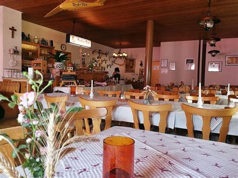 Es gibt aktuell keine unbesetzten stellen in dem restaurant. Schloßbergschänke am Hillenberg - Hausen - Urlaub Rhön ...