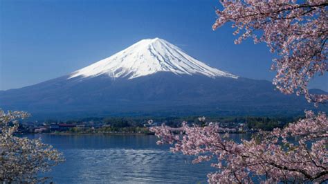 Climbers on Mount Fuji Will Get Free Wi-Fi | Mental Floss