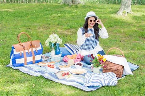 Pack A Perfect Picnic Love Playing Dressup