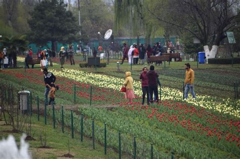 The Two Faces Of Kashmir — In Photos Indian Cultural Forum