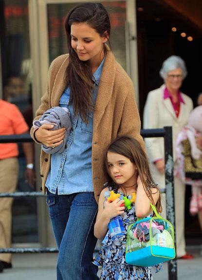 Katie Holmes Comforts A Crying Suri Cruise