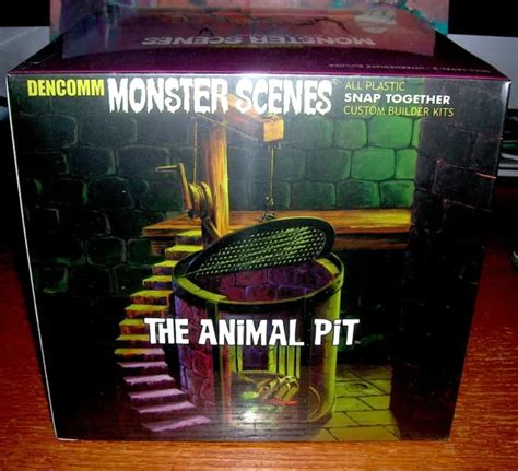 Dencomm Aurora 2016 The Animal Pit Monster Scenes Diorama New Sealed