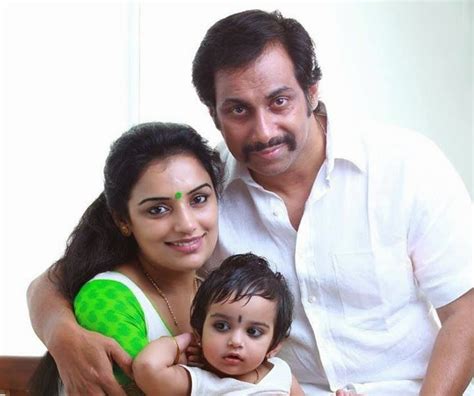 Swetha Menon With Husband And Daughter Latest Photos Film Actress Hot Photos Collections