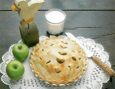 Our Top Thanksgiving Recipe Martha Stewart S Apple Pie Frederic Magazine