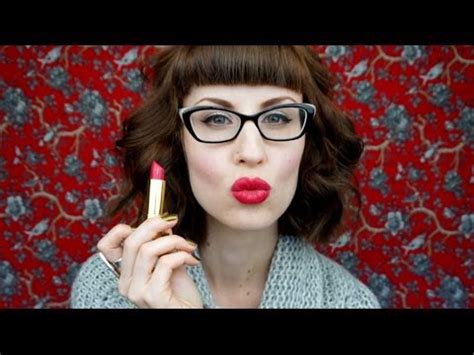 How To Apply Lipstick Perfectly XoVain YouTube