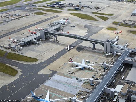 Fascinating Aerial Photographs Show Londons Gatwick Airport As Youve