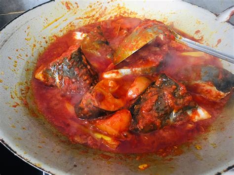 Manis dari buah nenas tu mmg umphh la. Resepi Mudah Asam Pedas Ikan Patin Versi Orang Johor. - Blog Cik Matahariku