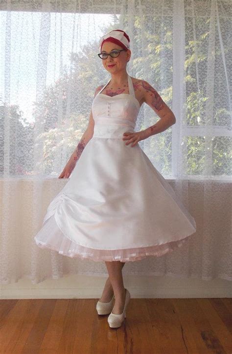 1950s Cecilia Pin Up Wedding Dress With Sweetheart Neckline And Pearl