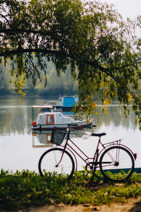 Ingyenes kép tó kis jachtok kerékpár víz fa természet folyó szabadban park
