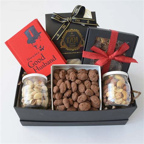 Best gifts for husband at this valentine you can buy flowers with chocolates, or personalized gifts through ferns n petals, flipkart and giveter. Gourmet Gift for Husband | Gifts by Fusspot