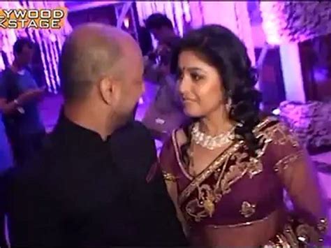 bollywood singer sunidhi chauhan s wedding reception video dailymotion