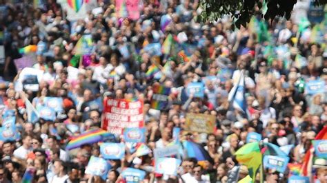 A Final Push 15000 Marriage Equality Campaigners Rally In Sydney