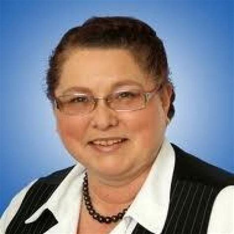 Przymusowa restrukturyzacja idea bank s.a. Martina Königsfeld - Innenrevisorin - Santanderbank / SEB ...