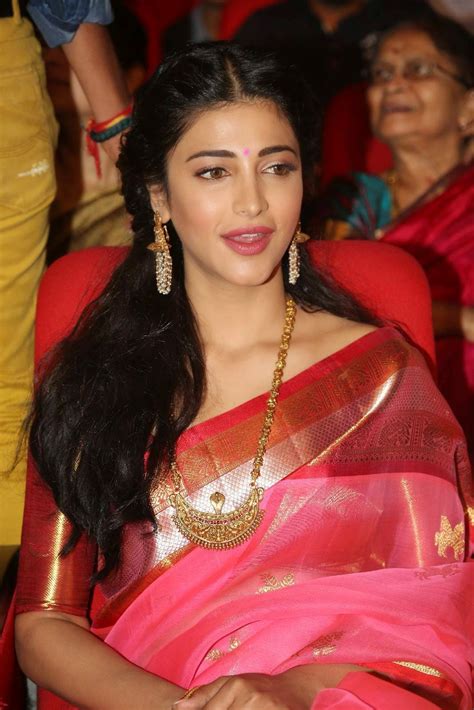 Shruti Hassan In Beautiful Tranditional Saree At Event