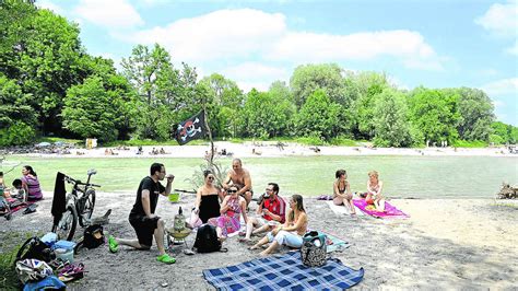 isar aufstand der nackten stadt münchen