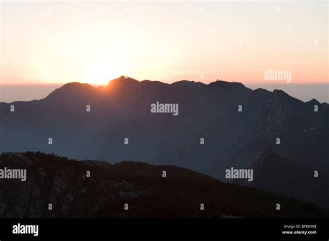China Jiangxi Province Sunrise Over Lushan Mountain Unesco World